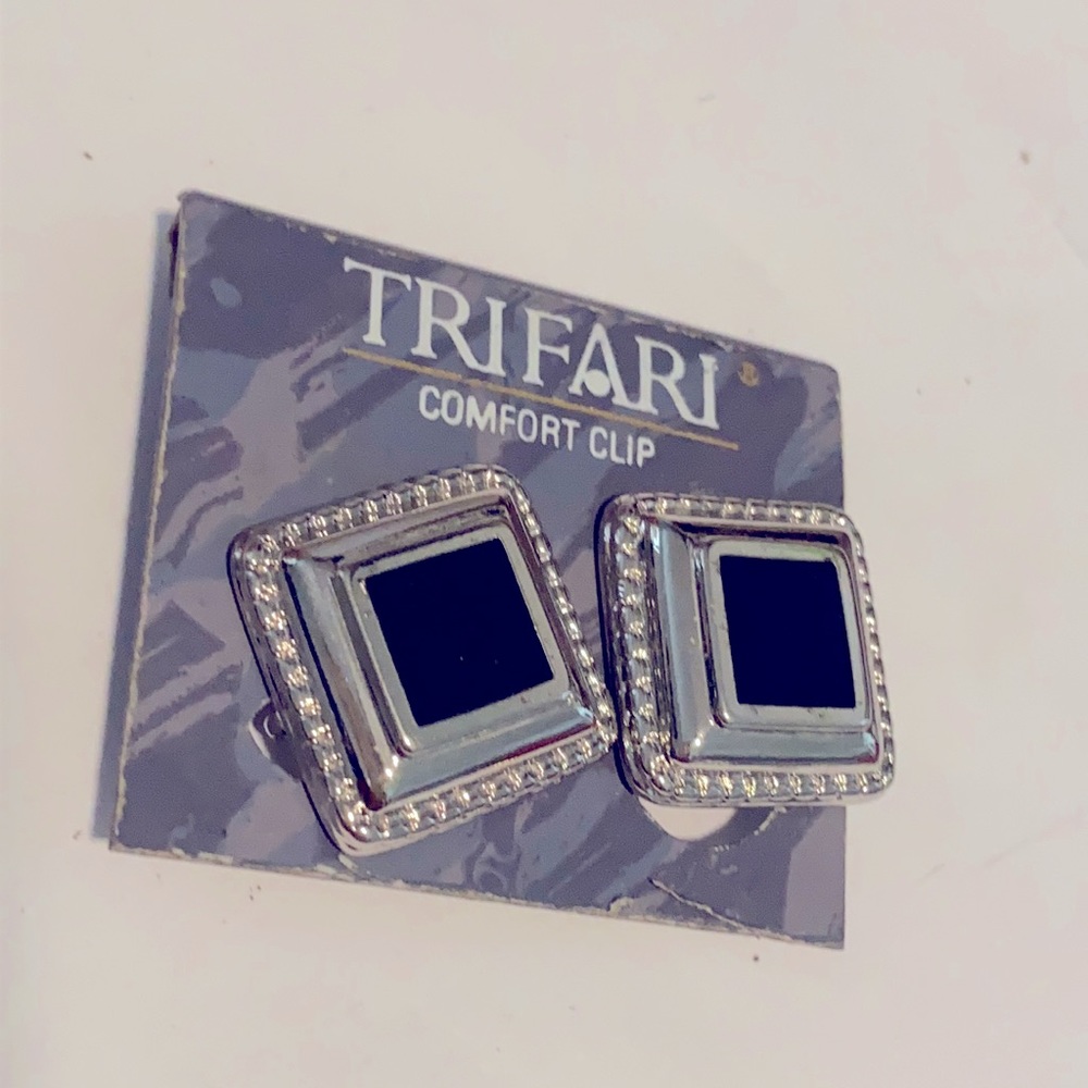 Vintage trifari clip on earrings